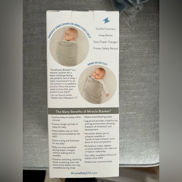 Miracle Blanket NWT blue chevron swaddle - Picture 2 of 3